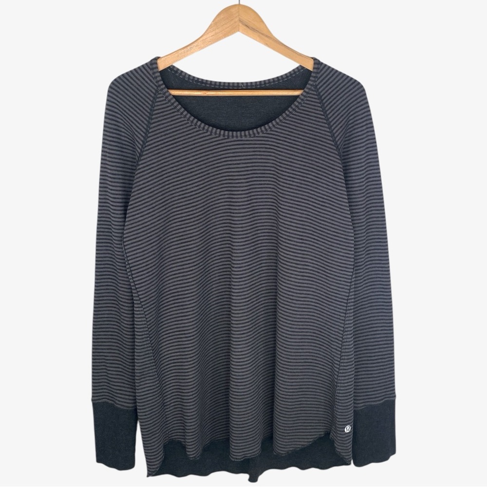 LULULEMON 'open your heart reversible' long sleeve top size: 8